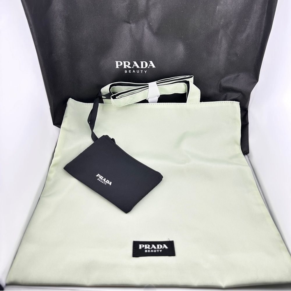 🆕 PRADA BEAUTY Limited Edition Black & Green Tote Bag with Black Dust Protector